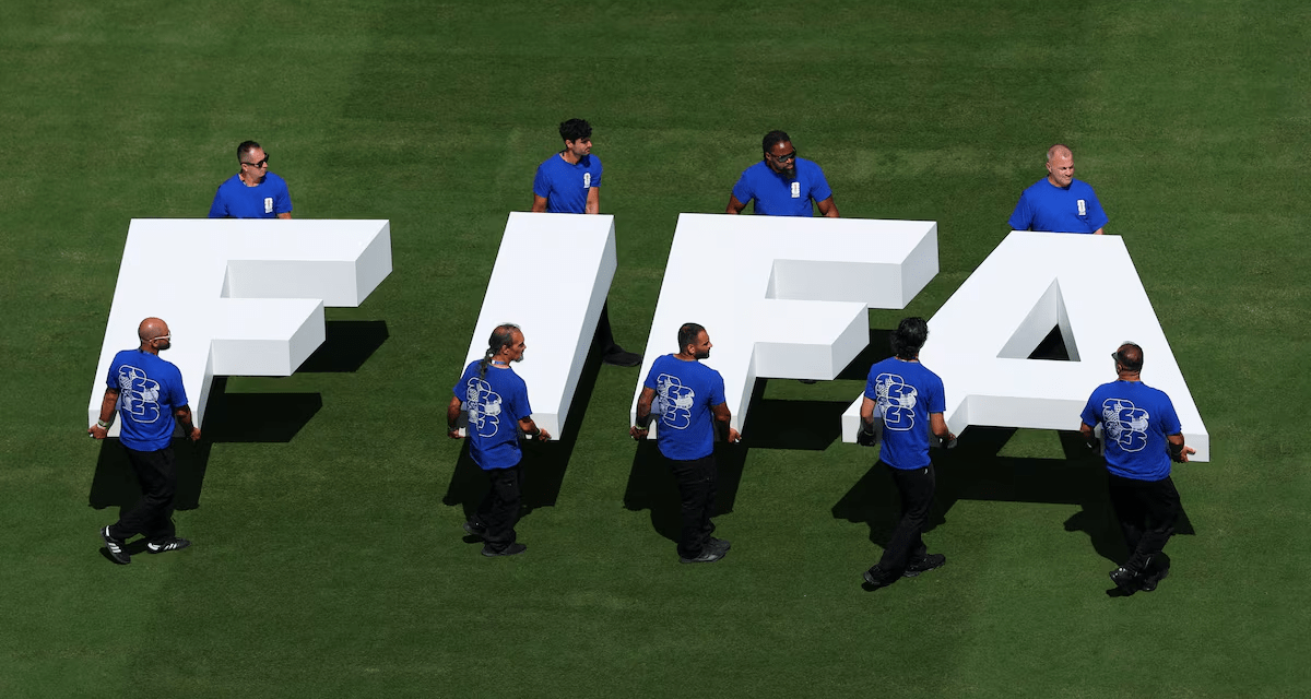La confederación asiática reprende a la FIFA, lo que supone un revés para el plan de inversión privada.