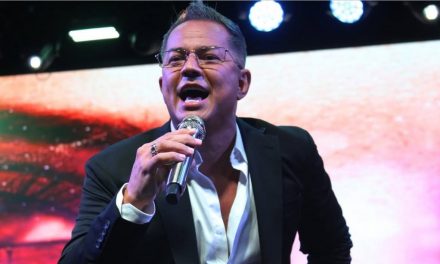CHARLIE ZAA CELEBRA SU HISTORIA CON EL «NACER DE NUEVO TOUR» Y PRESENTA A AARÓN ZAA