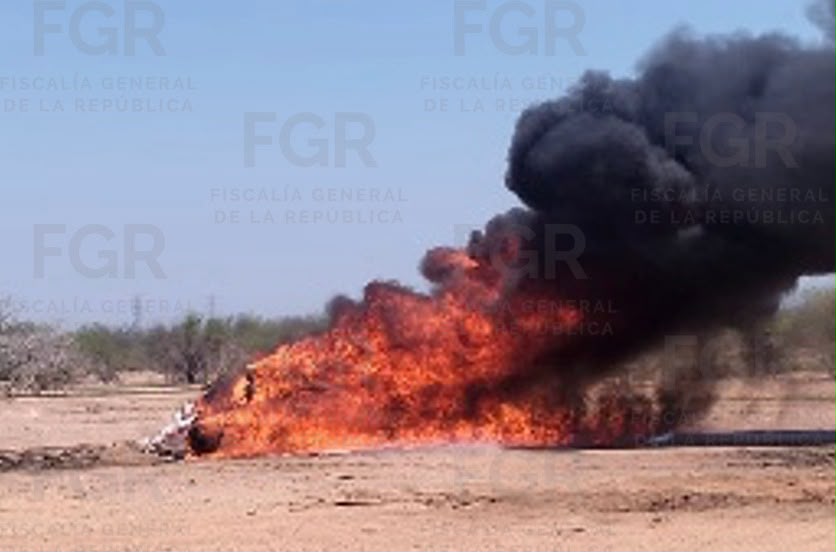 INCINERA FGR MIL 662 LITROS DE METANFETAMINA LÍQUIDA EN SONORA