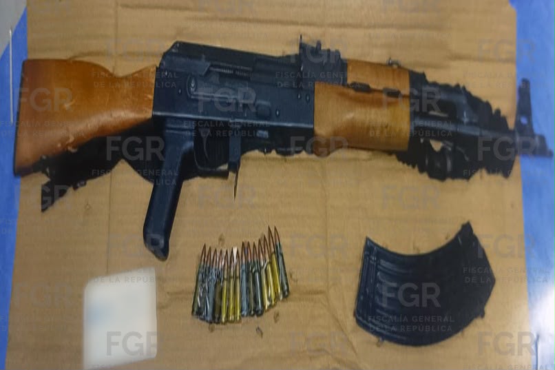 FGR OBTIENE SENTENCIA DE MÁS DE 26 AÑOS DE PRISIÓN POR VIOLACIONES A LA LEY FEDERAL DE ARMAS DE FUEGO Y EXPLOSIVOS, PORTACIÓN DE INHIBIDORES DE SEÑAL Y DELITOS CONTRA LA SALUD