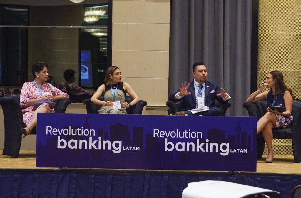 La alta dirección de la banca y el retail mexicano se cita el 22 de julio en Revolution Banking México y Retail Forum México