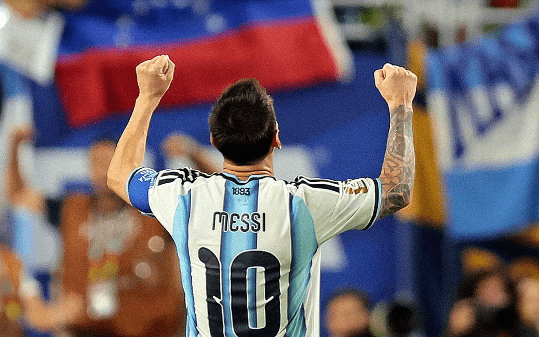 Messi responde una vez más al llamado y Argentina se salva por poco.