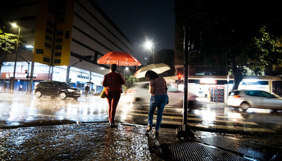 Preparar la luz antes de que llegue la tormenta.