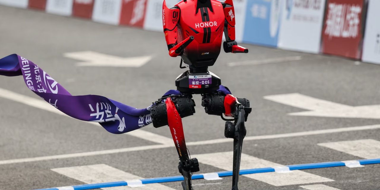 Un robot chino bate el récord mundial de 100 metros de Usain Bolt en los Juegos Olímpicos de Pekín.