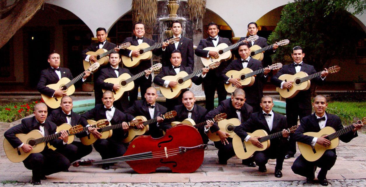 LA RONDALLA DE SALTILLO CELEBRA A LOS ABUELOS EN NEZA EN AGOSTO
