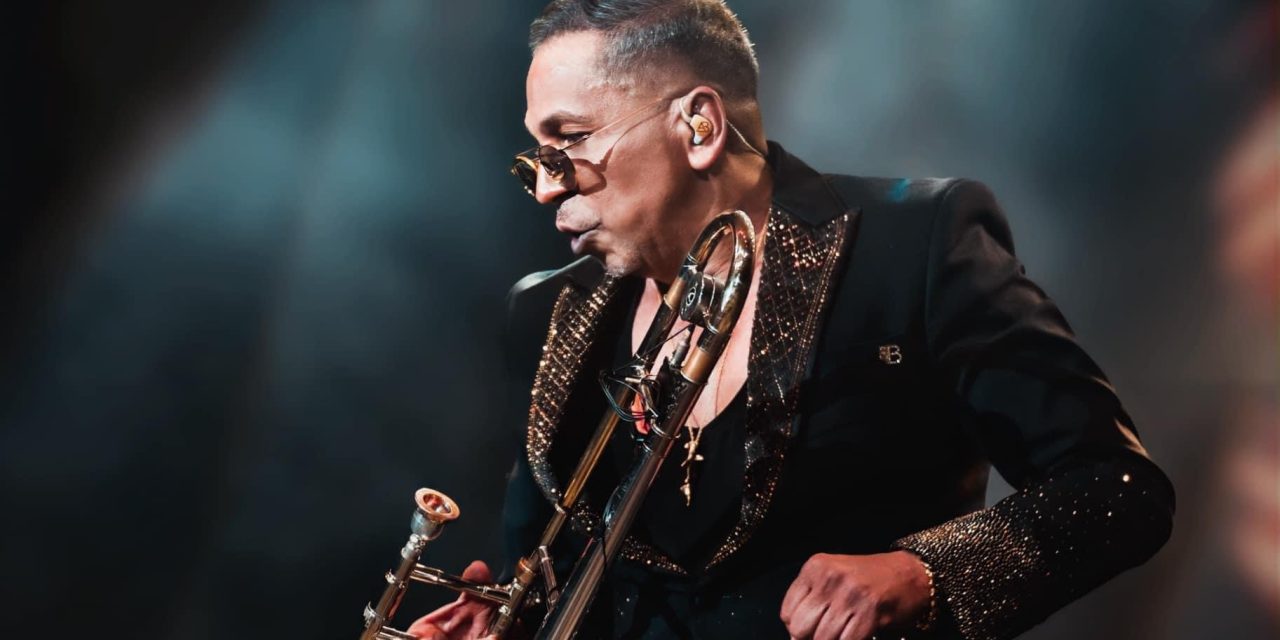 ¡LA SALSA COLOMBIANA RETUMBA EN EL COLOSO DE REFORMA! ALBERTO BARROS «EL TITÁN DE LA SALSA» ANUNCIA CONCIERTO EN EL AUDITORIO NACIONAL