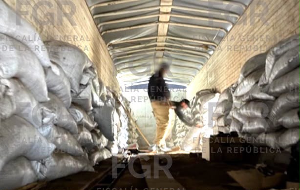 POR POSIBLE TRANSPORTE DE MÁS DE 120 KILOGRAMOS DE COCAÍNA FGR LLEVA A PROCESO A UNA PERSONA