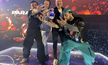 Pepsi® evoluciona su experiencia con EXTRA FIZZ: más burbujas y mayor sensación de frescura llegan a la mesa con Fizz Comidas