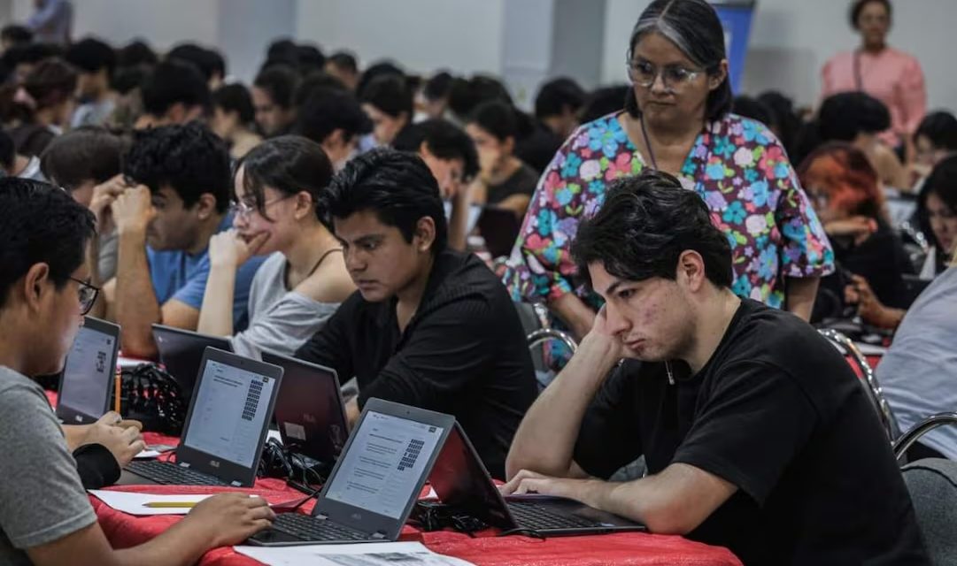 Se desploman las notas de la UNAM: El 98% reprobó en papel lo que aprobó en línea