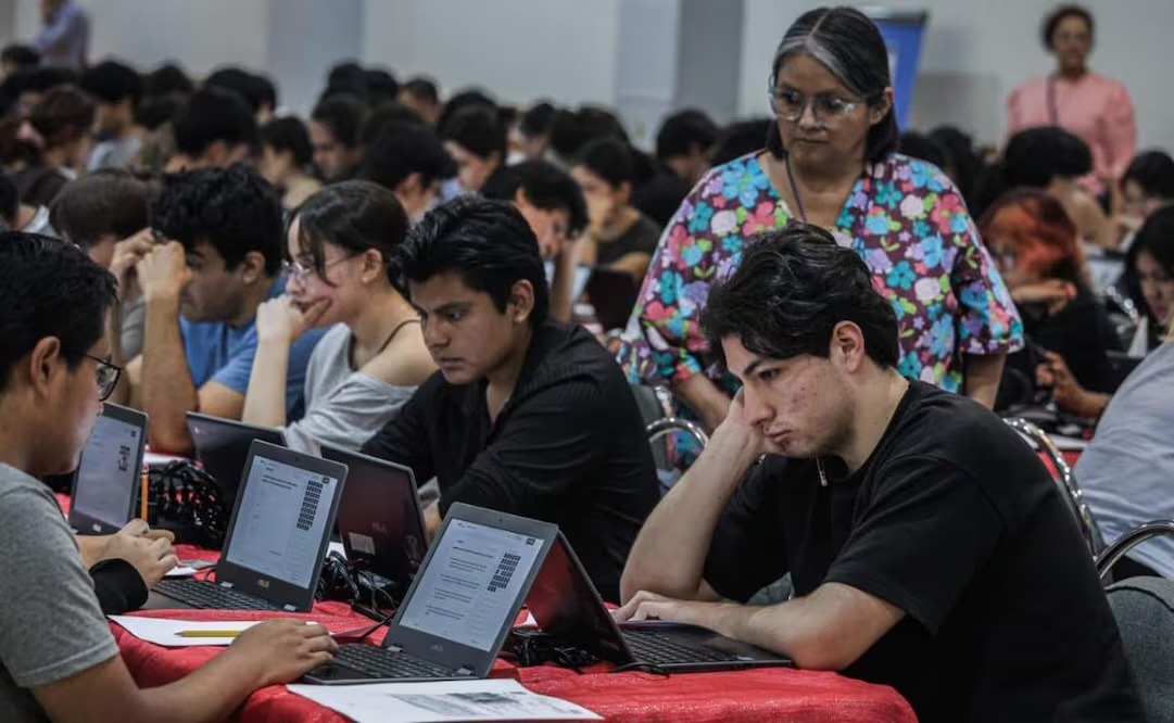 Se desploman las notas de la UNAM: El 98% reprobó en papel lo que aprobó en línea