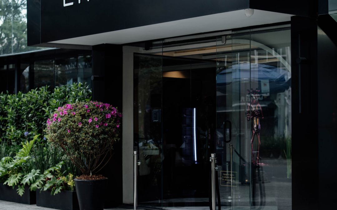 Encanto Fuego & Mar cumple su primer año en Polanco con una propuesta renovada de alquimia culinaria y cocina multisensorial
