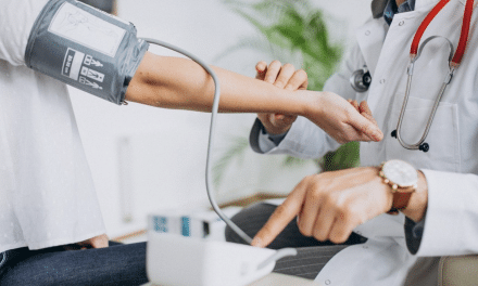 Salud Universal, Recursos Desiguales: IMSS-Bienestar Dispone de Menos de la Mitad del Gasto por Persona que el ISSSTE