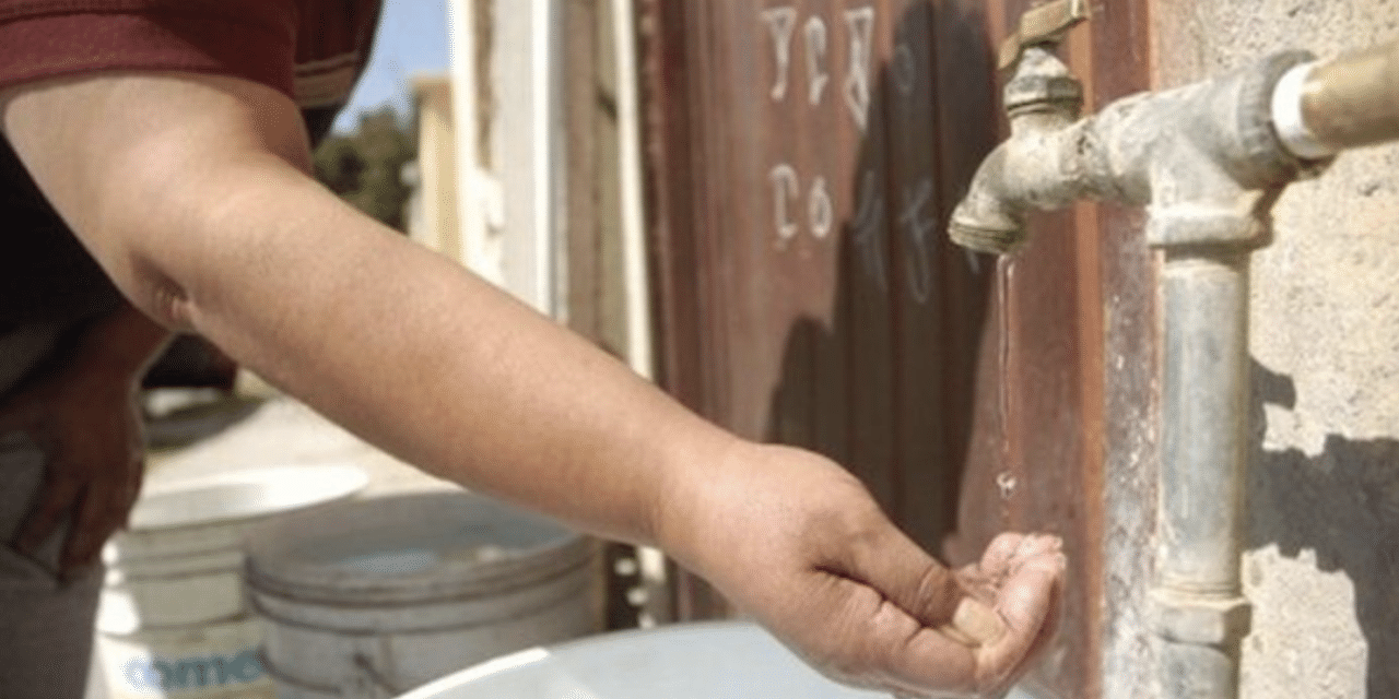Sin agua, sin drenaje y frágiles ante la lluvia, así son las casas en los municipios más marginados: Estudio IBERO