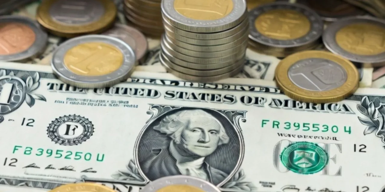 Dólar HOY 30 de octubre: Peso cae a 18.90 por PIB de EE.UU.